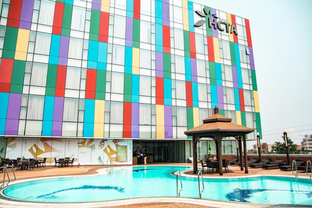 De Convencoes De Talatona Hotel Luanda Luaran gambar