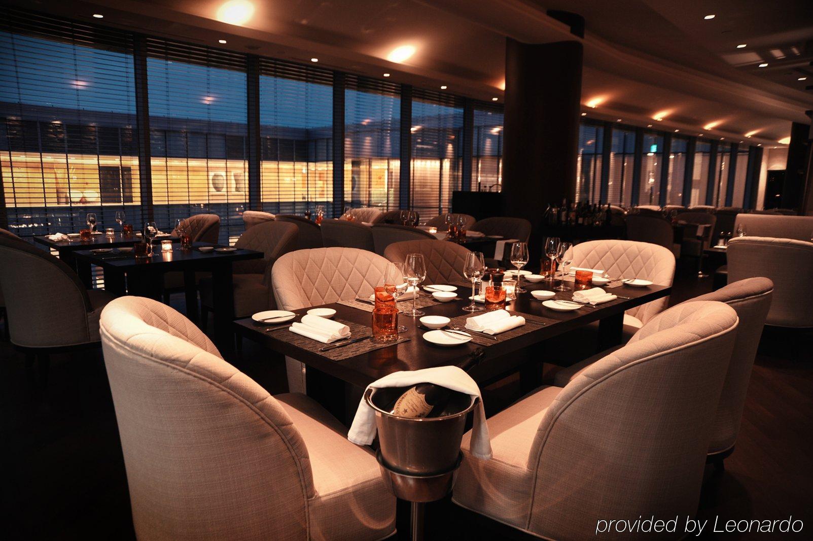 De Convencoes De Talatona Hotel Luanda Restoran gambar