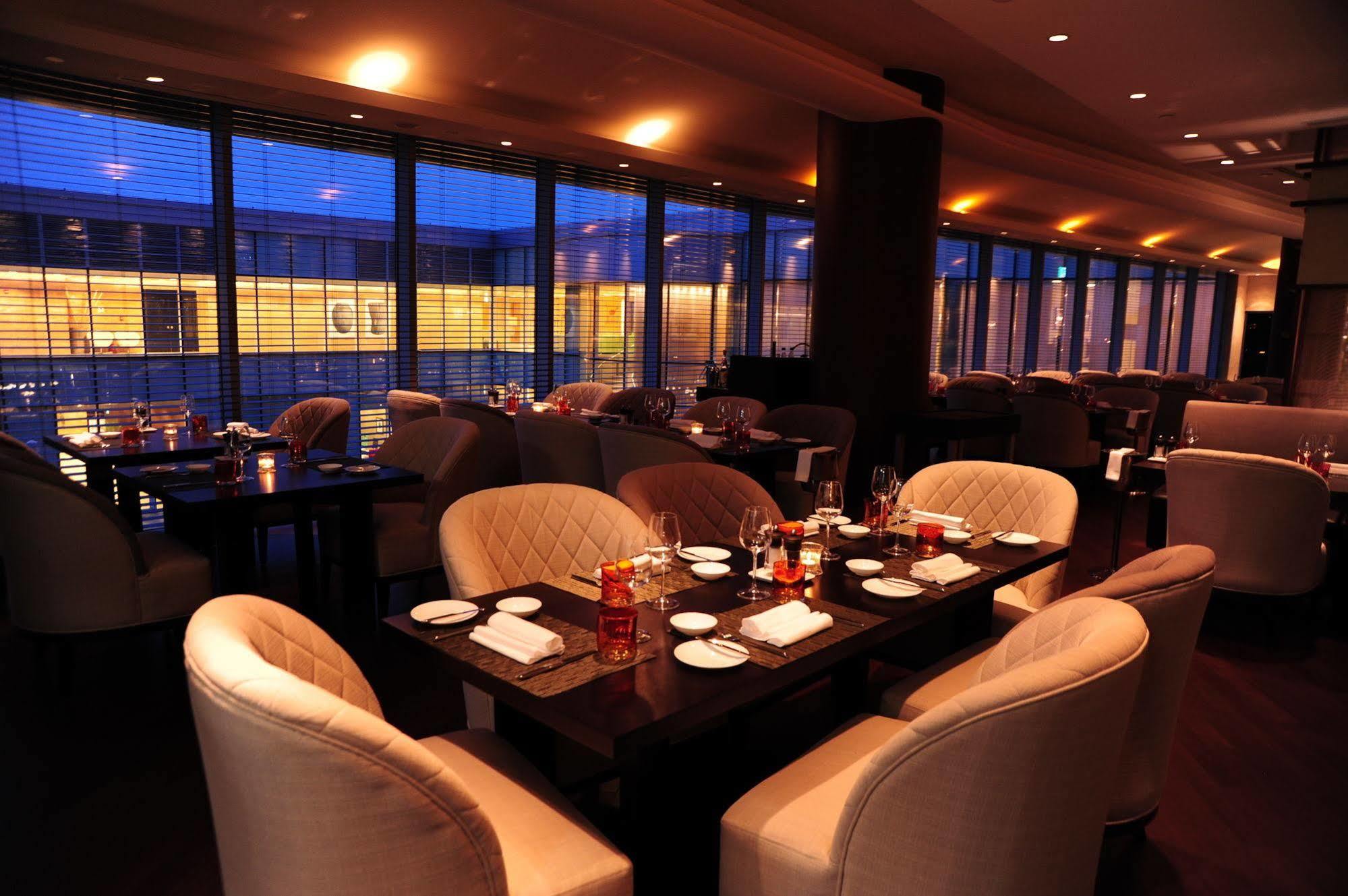 De Convencoes De Talatona Hotel Luanda Luaran gambar