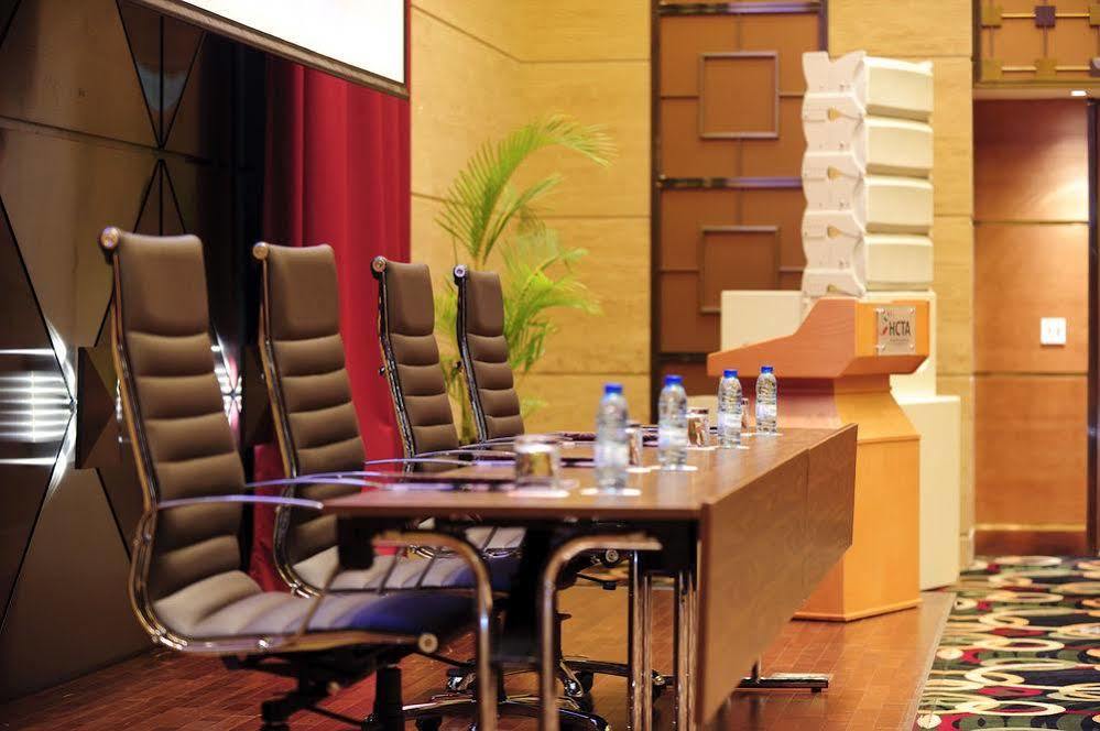 De Convencoes De Talatona Hotel Luanda Luaran gambar