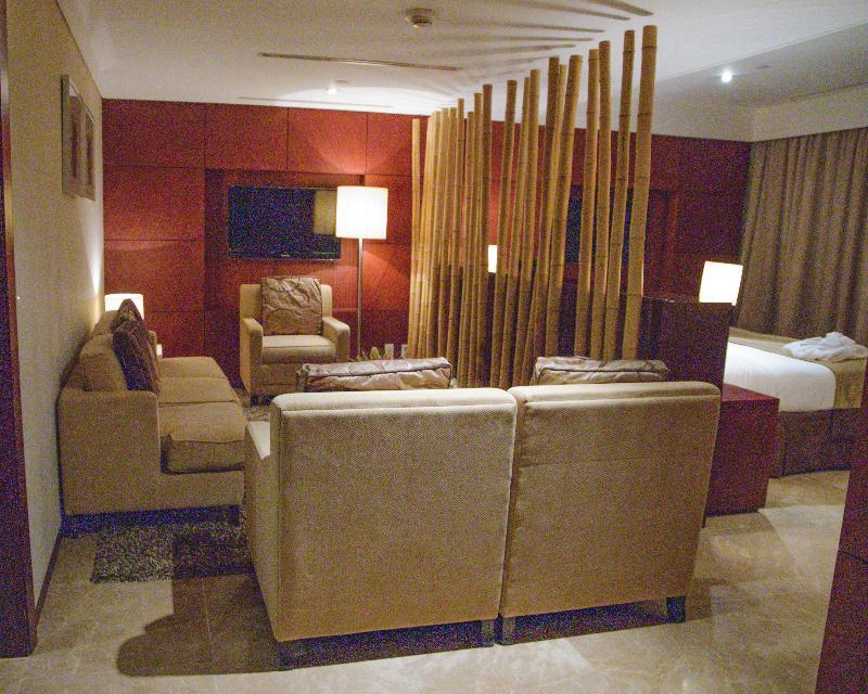 De Convencoes De Talatona Hotel Luanda Luaran gambar
